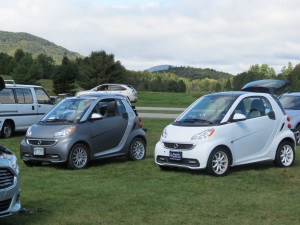 A pair of Smart Cars